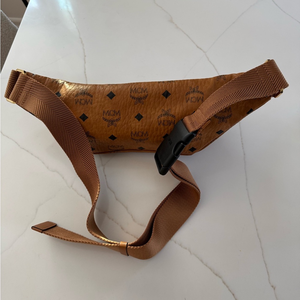 MCM Visetos Belt Bag - Picture 5 of 11